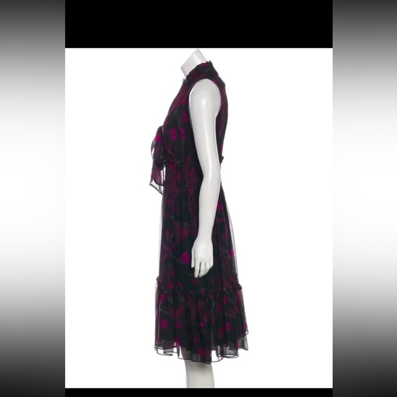 Diane Von Furstenberg Sevilla Sleeveless Silk Tiered Ruffle Tie Neck Dress
Sz 8 - Picture 3 of 12